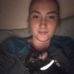 Meet your Posher, Abigail